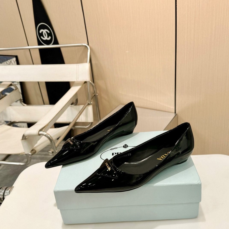 Pra*a flat shoes